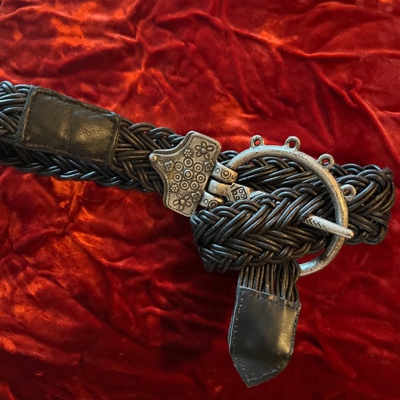 Custom Adjustable Leather Large Dog Collar - Picture 6 of 16